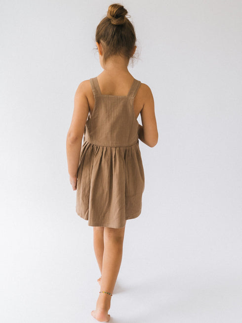 ILLOURA THE LABEL / Anouk Pinafore_Chocolate(2y,3y,4y)