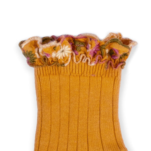 Collegien/Anemone Embroidered Ruffle Ribbed Ankle Socks - Curcuma